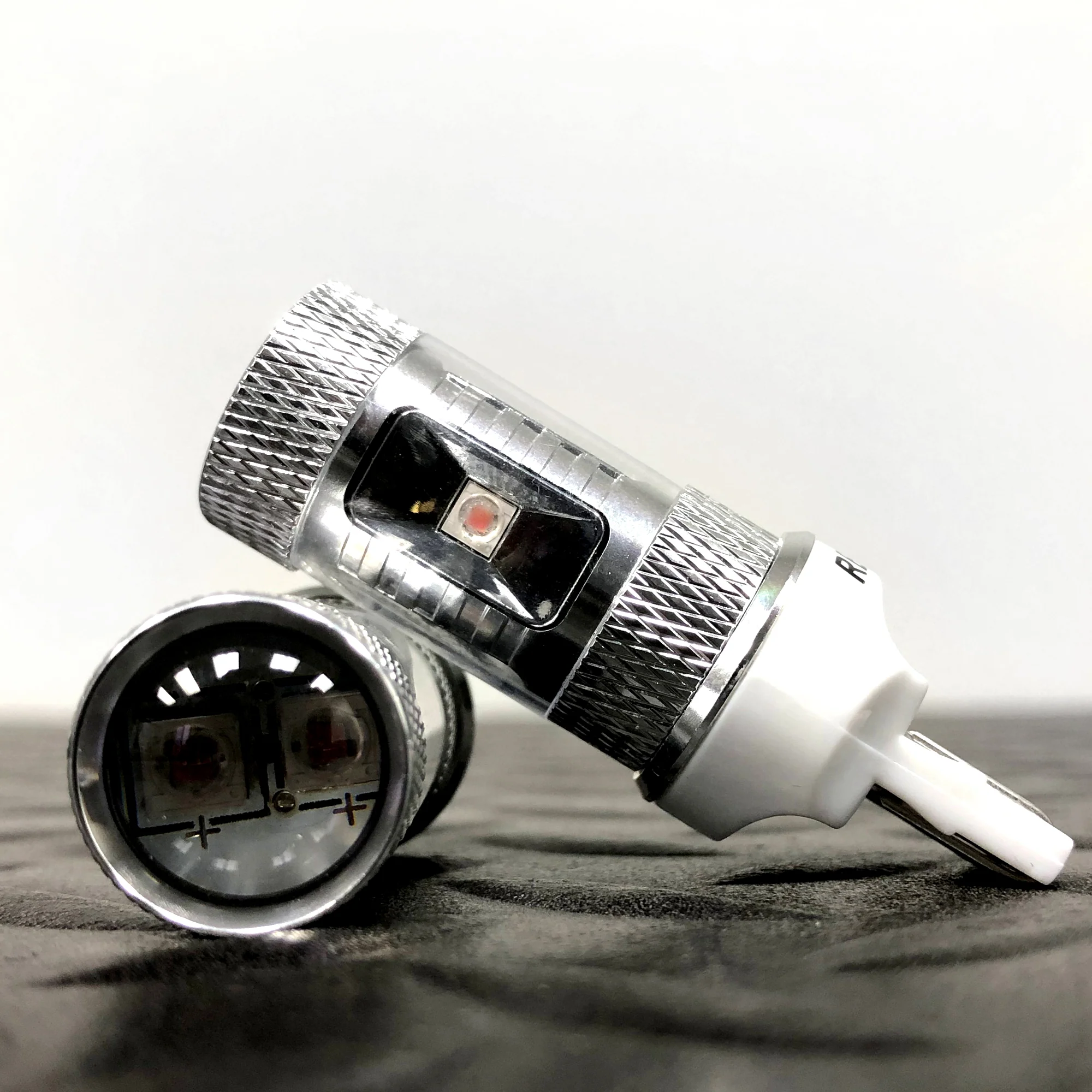 7443 360 Degree 30-Watt 5 Extreme High Power CREE LEDs Amber - Image 2
