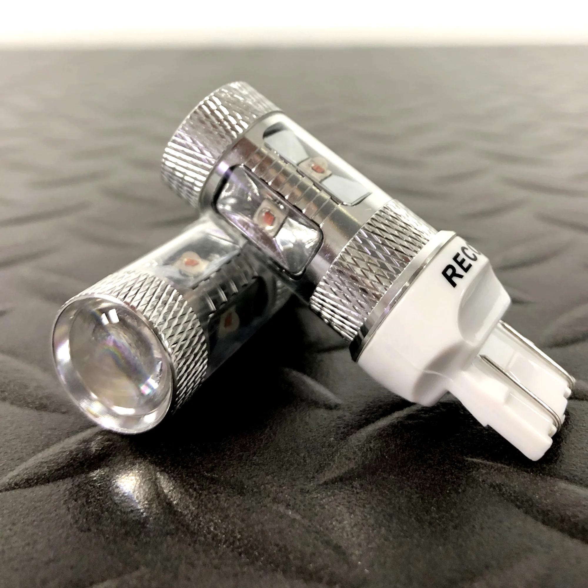 7443 360 Degree 30-Watt 5 Extreme High Power CREE LEDs Amber - Image 4