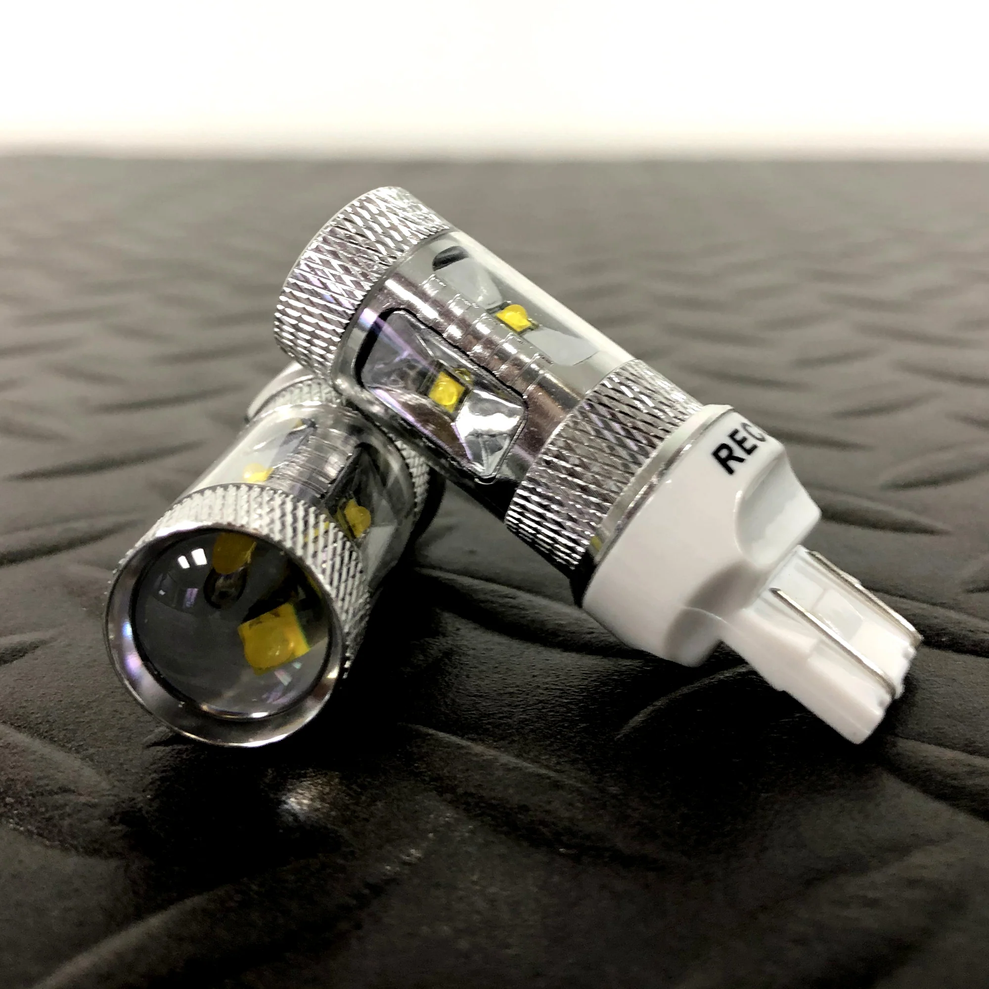 7443 360 Degree 30-Watt 5 Extreme High Power CREE LEDs White - Image 2