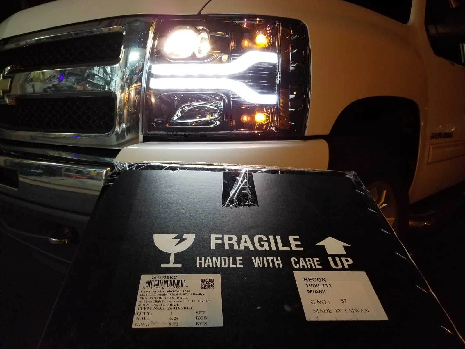 Chevrolet Silverado 07-13 (2nd Gen Single-Wheel 1500/2500/3500) Projector Headlights OLED Halos DRL - Multiple Styles - Image 9