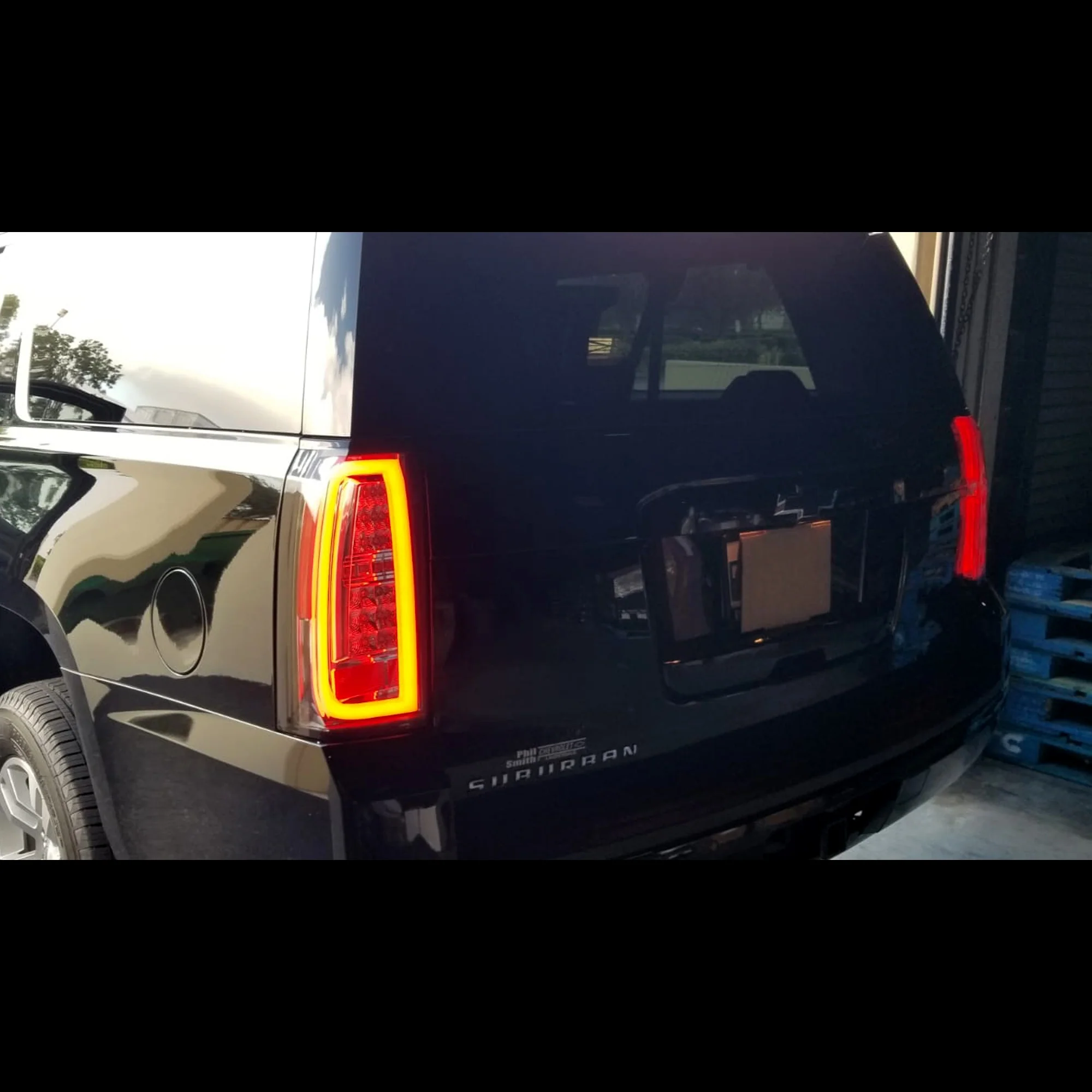 Chevy Tahoe & Suburban 15-20 OLED Bar Tail Lights OLED in Clear - Image 12