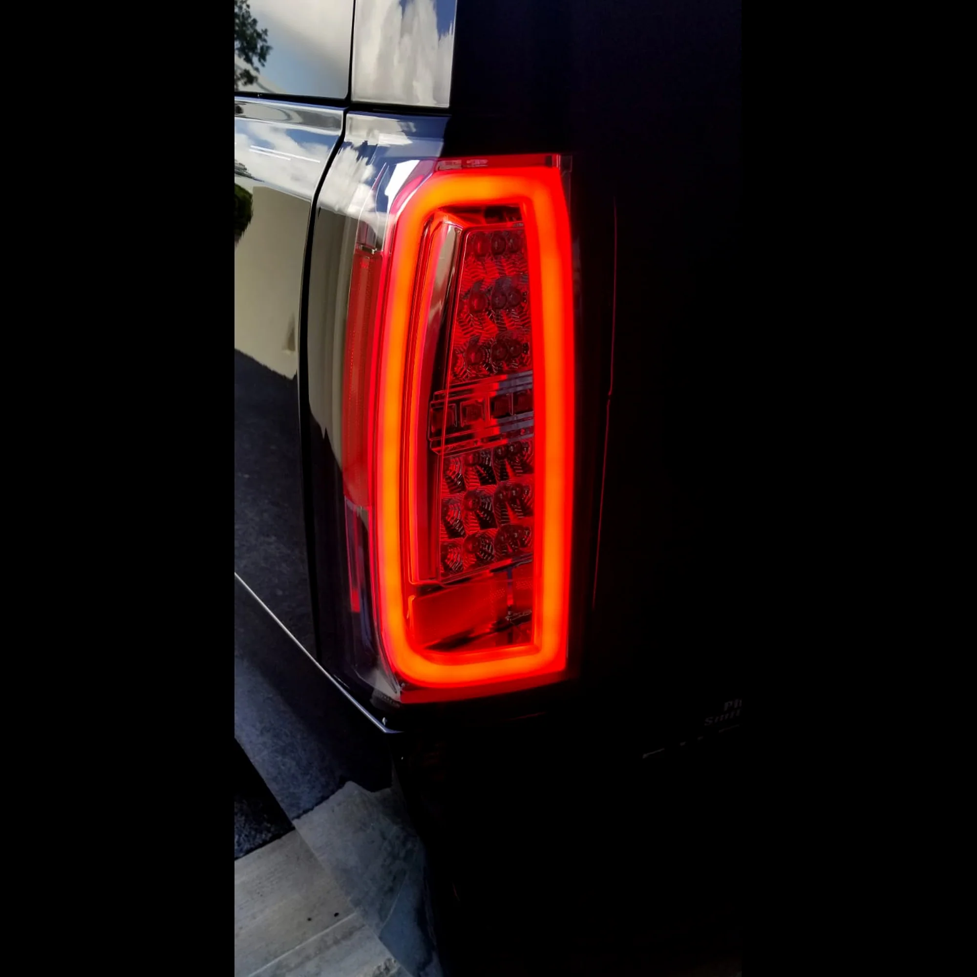 Chevy Tahoe & Suburban 15-20 OLED Bar Tail Lights OLED in Clear - Image 15