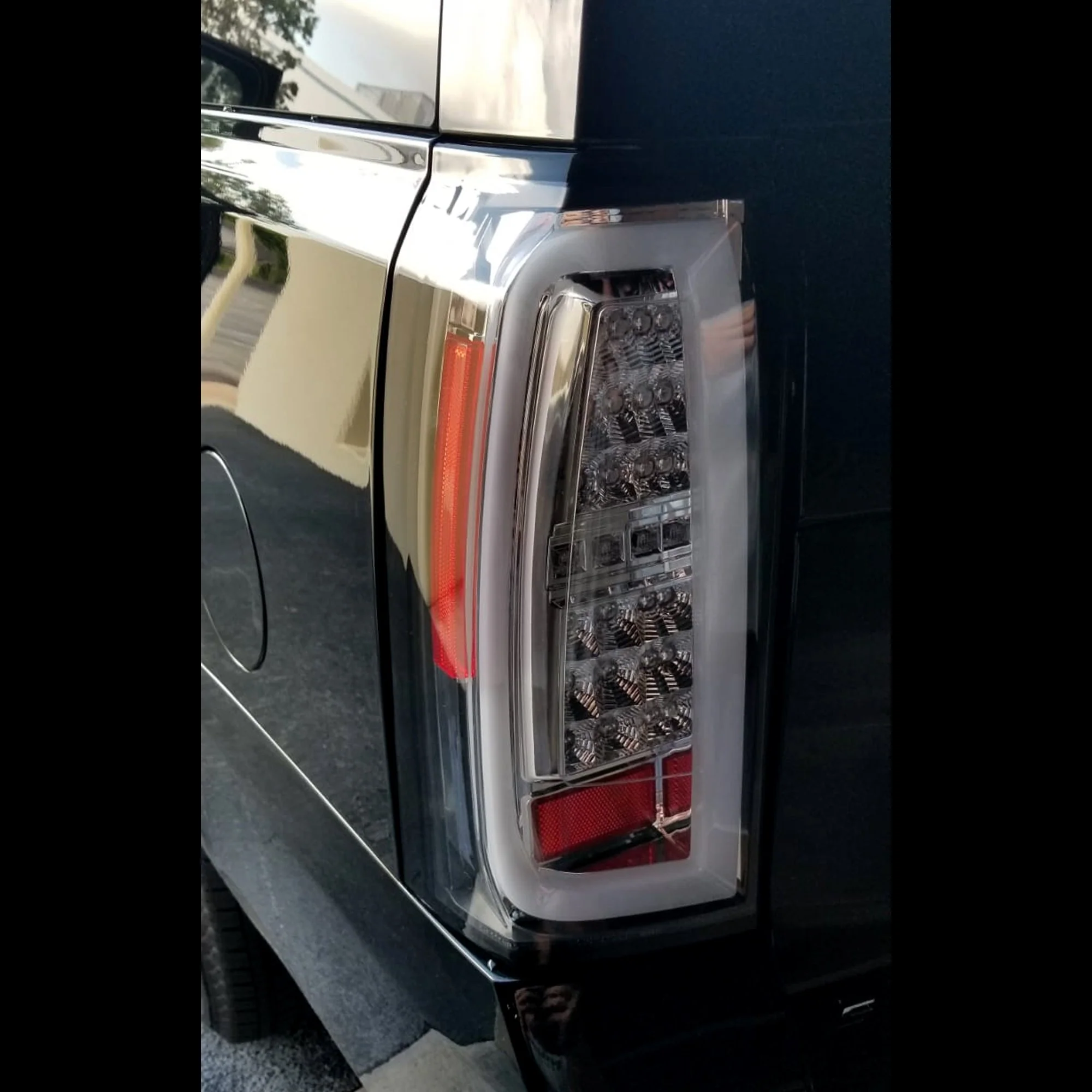 Chevy Tahoe & Suburban 15-20 OLED Bar Tail Lights OLED in Clear - Image 8