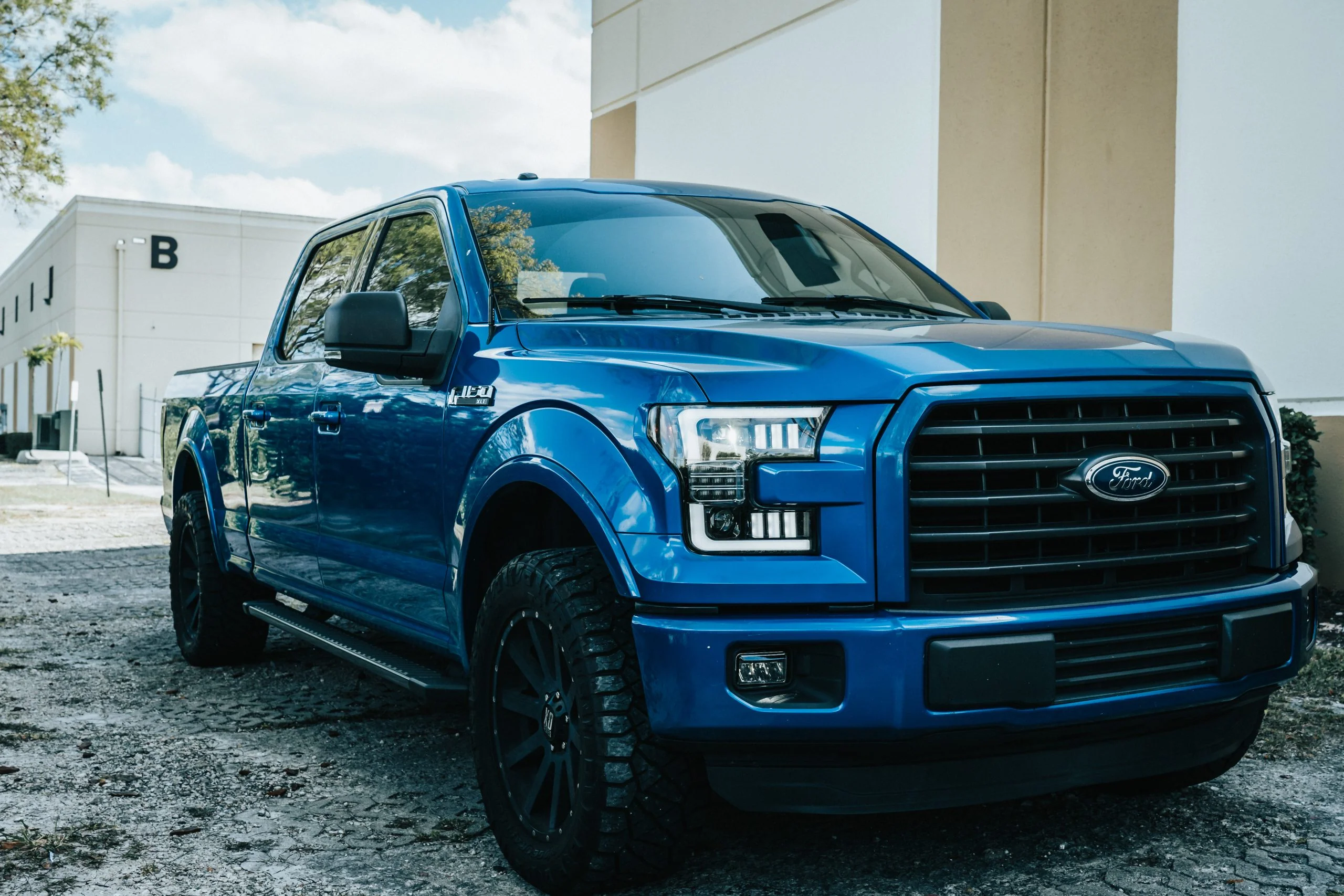 Ford F150 15-17 Projector Headlights Ultra High Power Smooth White OLED DRL (Replaces OEM Halogen Headlights) - Multiple Styles - Image 8