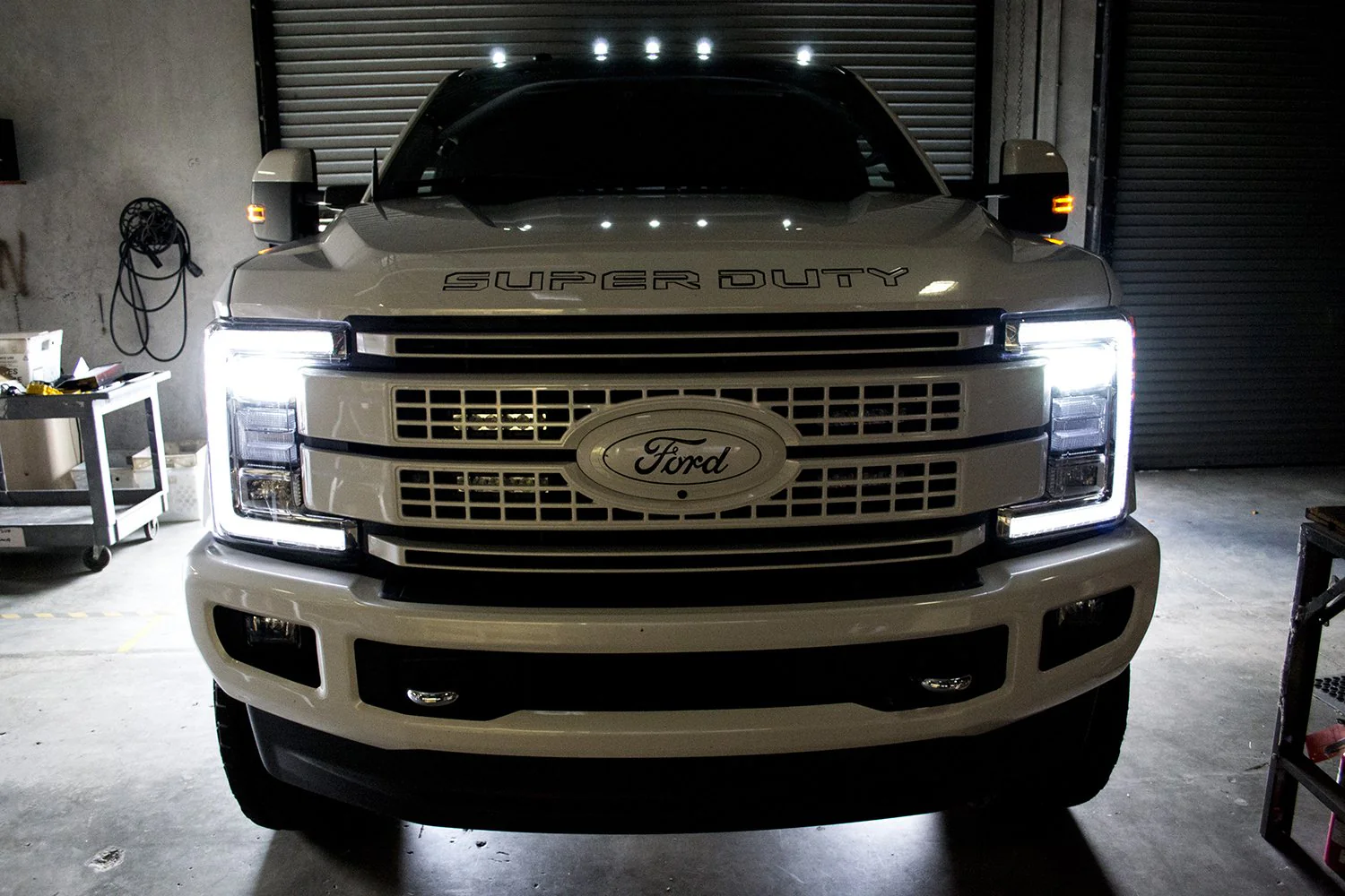 Ford Super Duty 17-25 Single 1-Piece Cab Roof Light 2-Way Front & Rear Facing Ultra High-Power LEDs Multiple Lens & Colors - Image 9