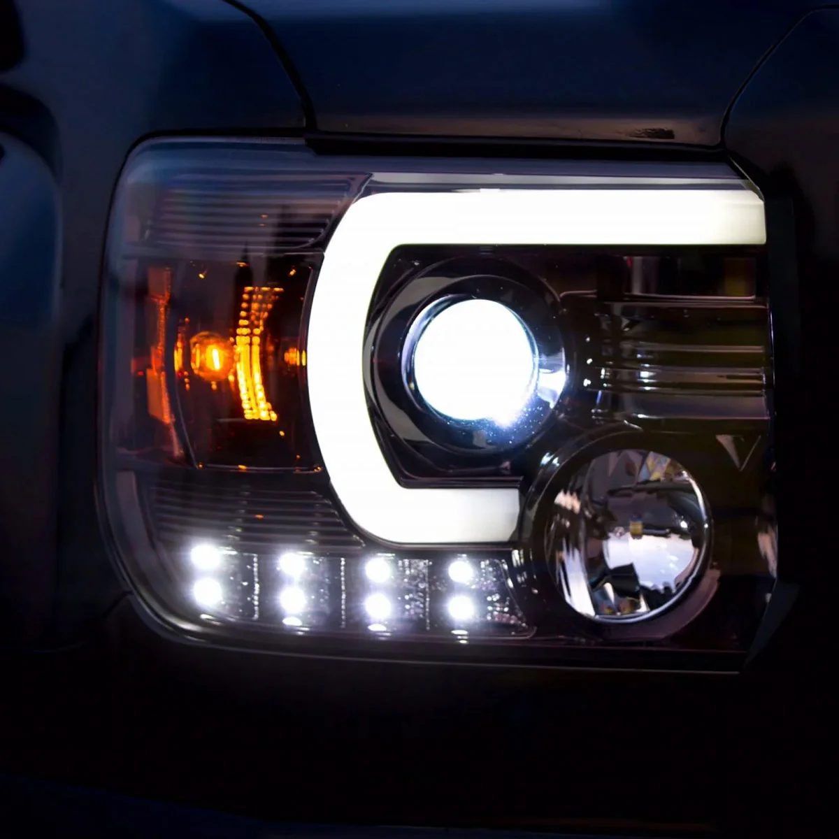GMC Sierra & Denali 1500 14-18 Projector Headlights Smooth OLED DRL & Halos in Clear/Chrome - Image 3